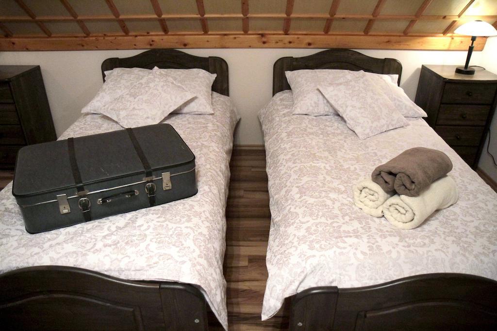 Patkoszeg Vendeghaz Hotel Kaposfo Phòng bức ảnh